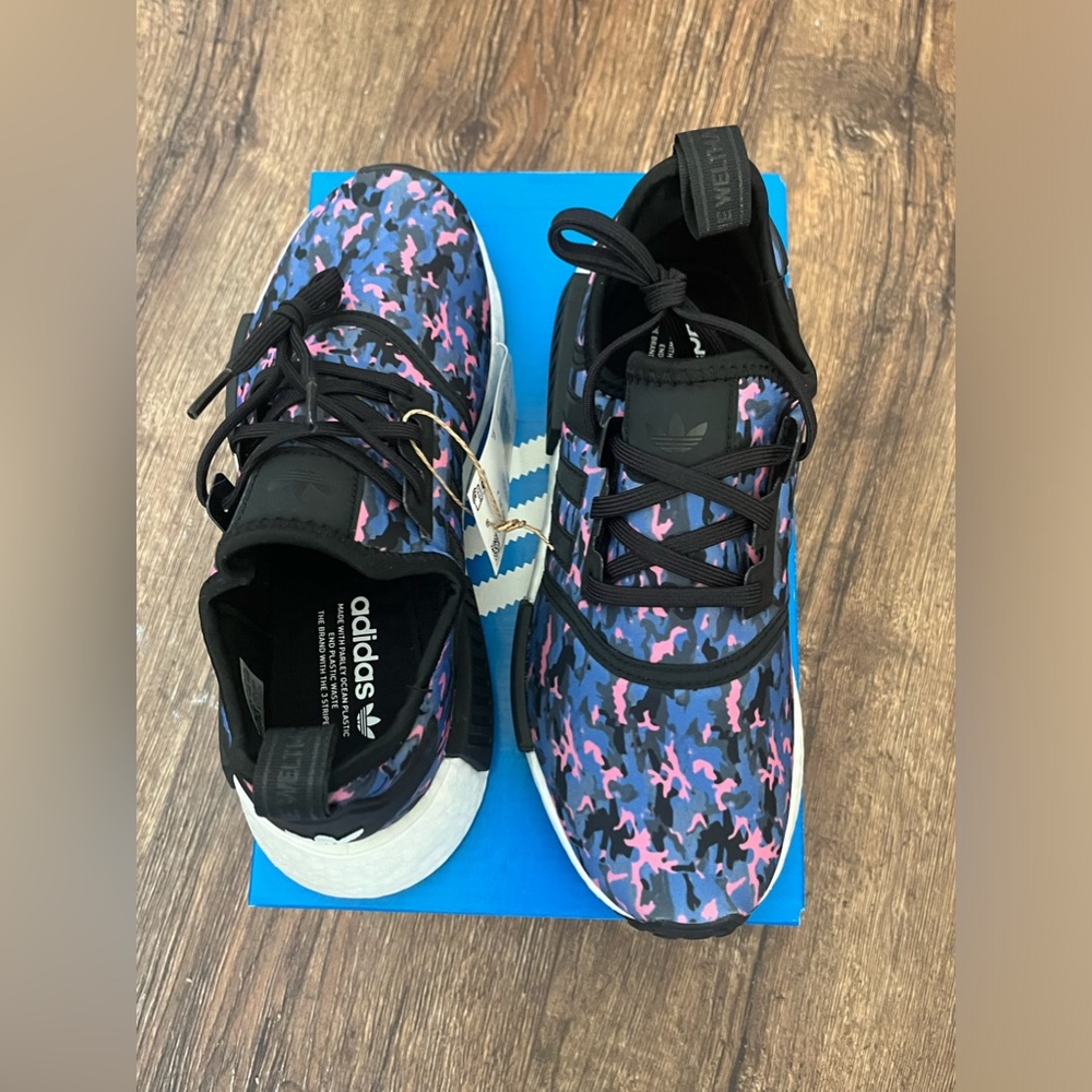 💙NIB💙 ADIDAS NMD Refined R1 J Blue & Pink Camo - Picture 6 of 7